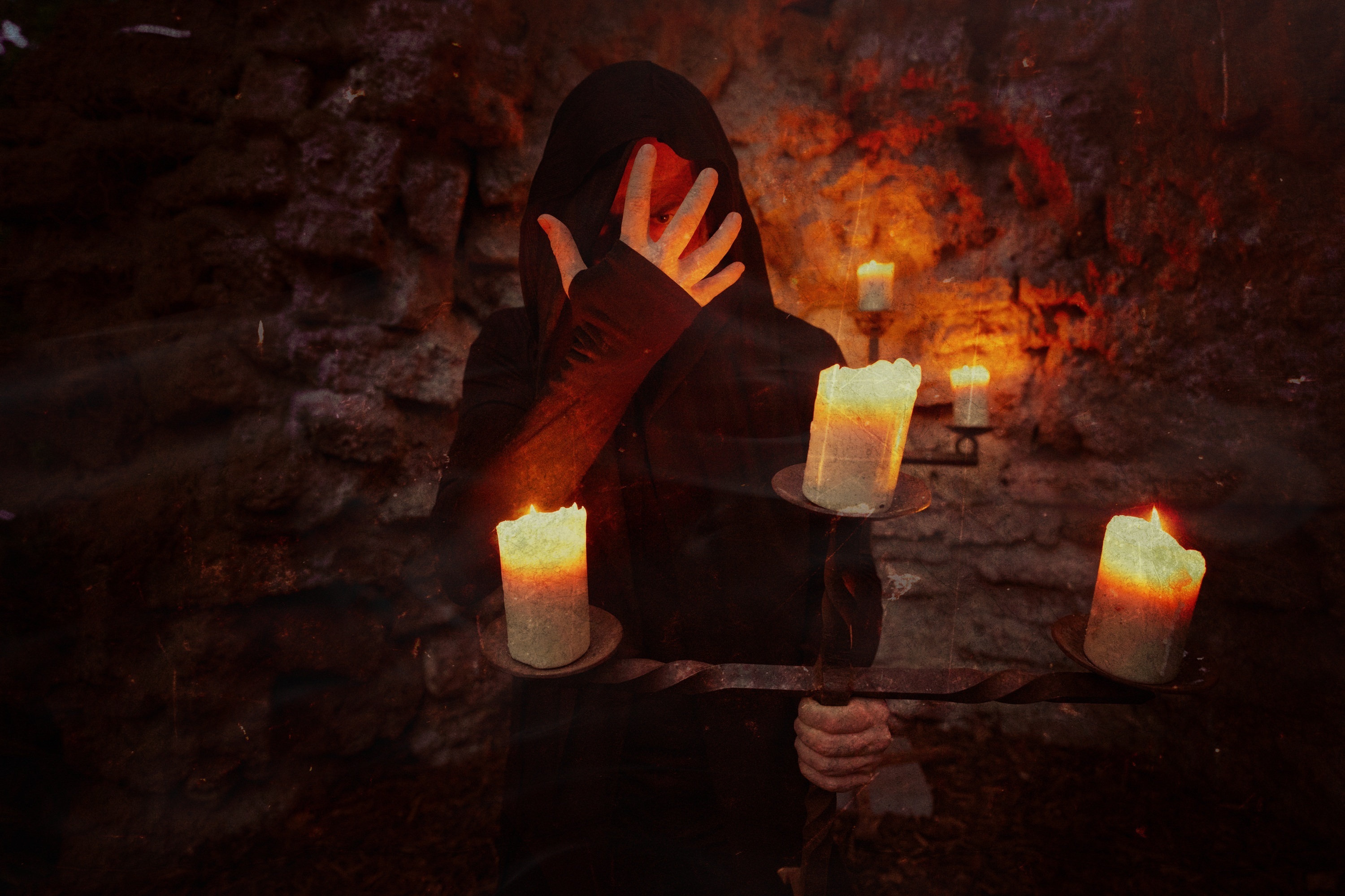 DÄAHL, The Continuation Of LHAÄD, Set Debut Album 'Descend' For November 24, Share "Descend II"