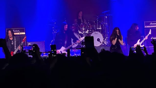 ARCH ENEMY вперше виходять на сцену з новою вокалісткою Лорен Харт — у Пекіні