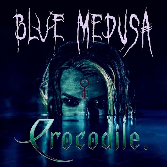 BLUE MEDUSA Алісси Вайт-Ґлуз випускають третій сингл «Crocodile» — «щось причаїлося просто під поверхнею»