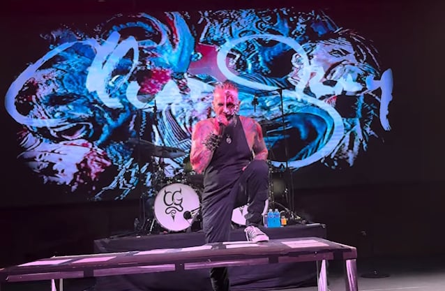 Чед Ґрей із MUDVAYNE скасував два сольні концерти в Каліфорнії через проблеми з голосом