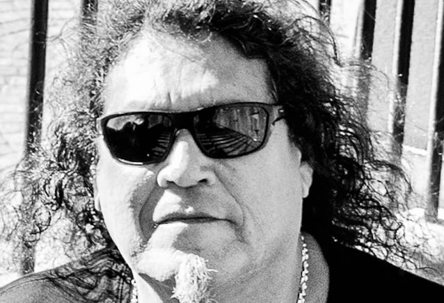 Фронтмен TESTAMENT Чак Біллі анонсує мемуари «Holding My Breath: The Two Testaments Of Chuck Billy»