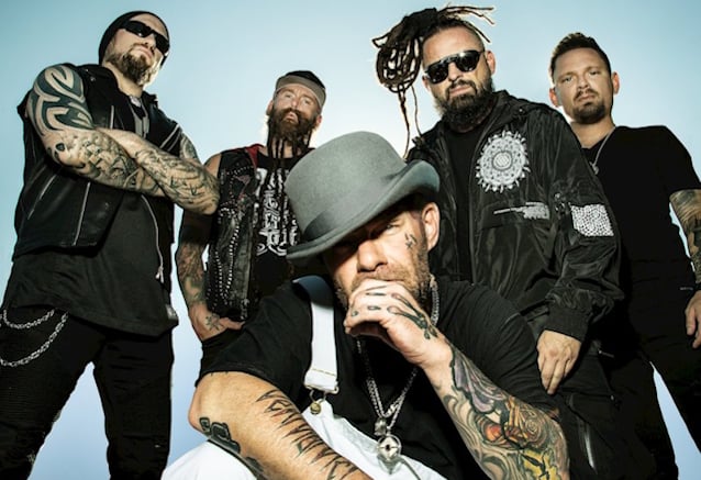 FIVE FINGER DEATH PUNCH представили уривок нового синглу «Eye Of The Storm», вихід — 15 травня