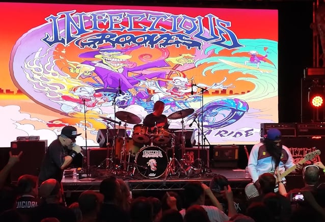 INFECTIOUS GROOVES To Play Entire Debut Album At Los Angeles 35th-Anniversary Show