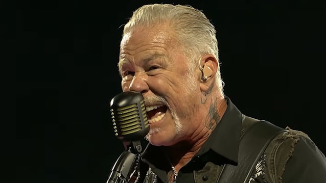 METALLICA Share Pro-Shot Videos Of 'Holier Than Thou' And 'Lux Aeterna' From Bucharest