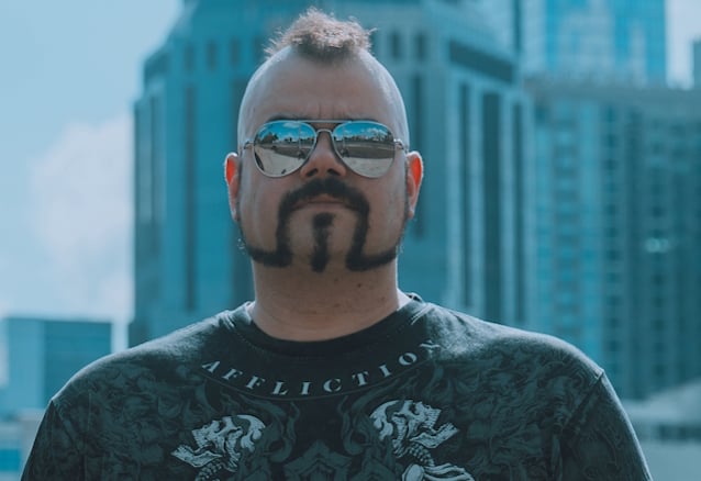 Йоакім Броден про довге сходження SABATON: «Ми ніколи не стрибали зі ста людей на концерті до чотирьох тисяч»