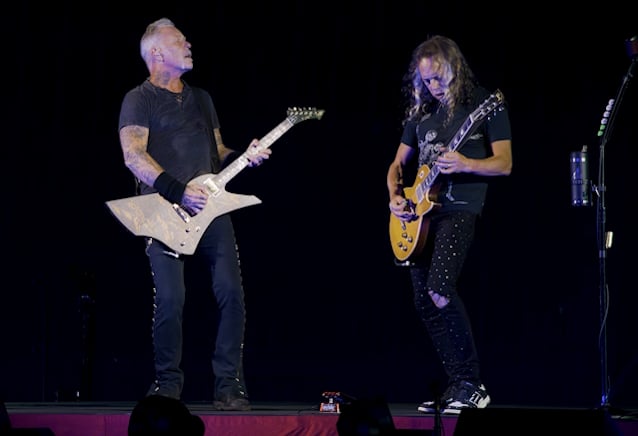 METALLICA Share Official Video Of 'The Call Of Ktulu' From First Sphere Show