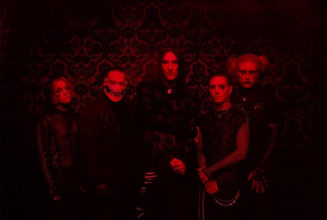 MOTIONLESS IN WHITE анонсували новий альбом 'Decades' за участю Корі Тейлора на треку 'Playing God'