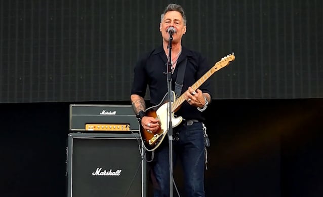 RICHIE KOTZEN on What Made EDDIE VAN HALEN Truly Great: 'The Swagger Was Very Natural'