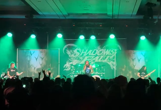 Відео: SHADOWS FALL відсвяткували 30-річчя домашнім концертом
