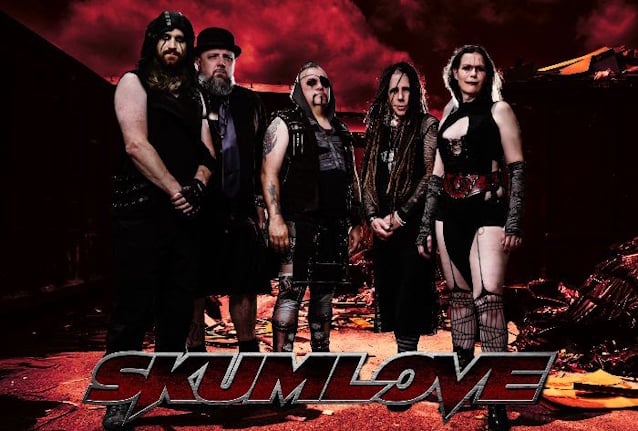 SKUMLOVE підписали контракт із Candlepower Records і записали кавер на «Blood And Roses» THE SMITHEREENS