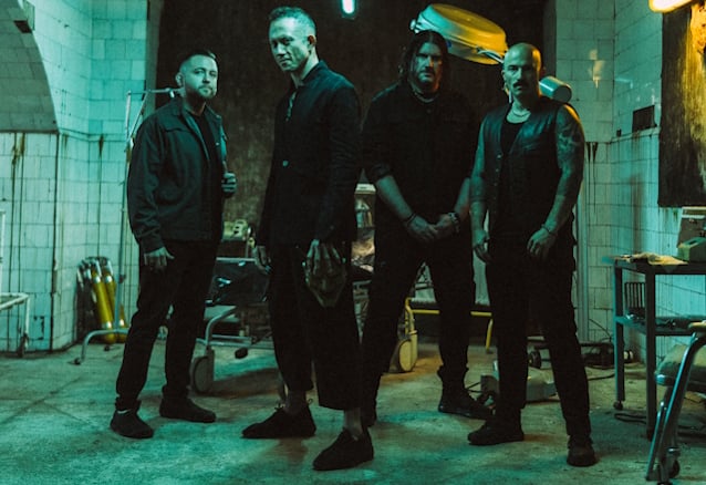 TRIVIUM відкривають одинадцятий альбом треком «Dead Inside Of Me» — дез-метал риф, зіграний як стадіонний рок
